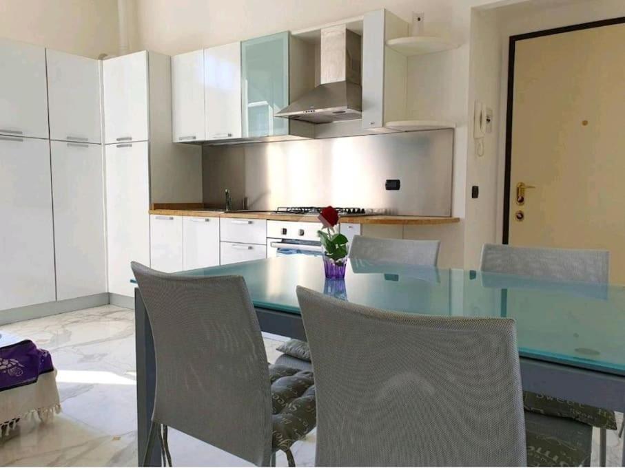 Appartamento 50 Mt Mare Con Parcheggio Riservato Riva Ligure Esterno foto